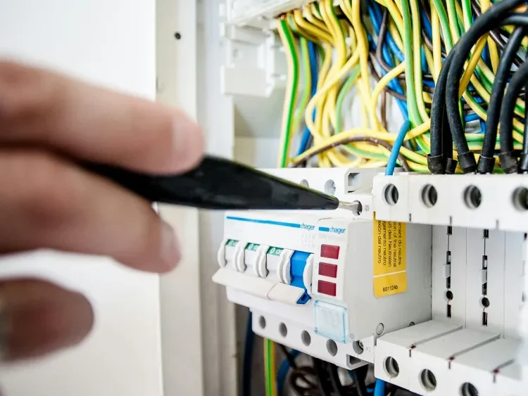 Lavori elettrici